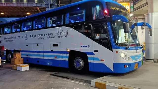 รถของศรีสุเทพทัวร์