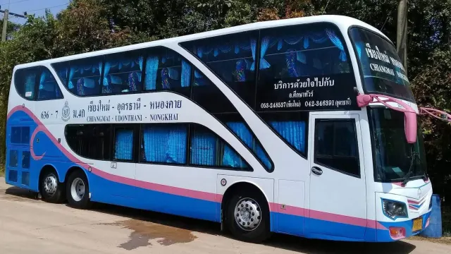 รถของอ.ศึกษาทัวร์